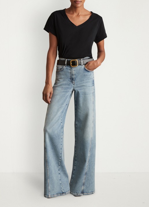 Reiss Luna T-shirt met V-hals  - voorkant 6 zwart