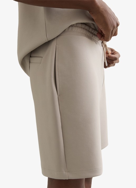 Reiss Reid straight fit korte broek met steekzakken - detail 4 stone / beige