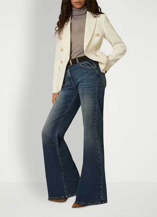 Reiss Tally double breasted blazer met sierknopen - voorkant wit
