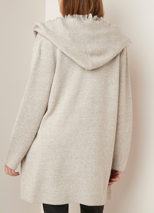 Repeat Openvallend vest met franjes  - achterkant 2 zand