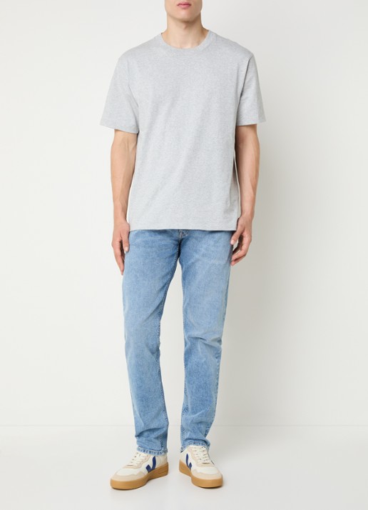 Replay Grover slim fit jeans met medium wassing - voorkant 2 lichtblauw