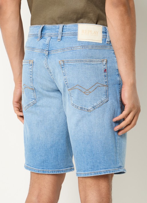 Replay Grover straight fit korte broek van denim met lichte wassing - achterkant indigo