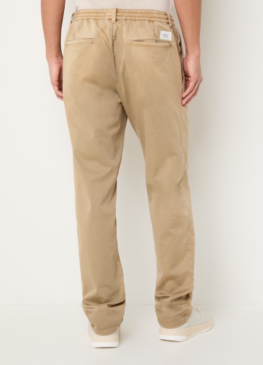 Replay Tapered fit chino met trekkoord en steekzakken - achterkant 3 camel