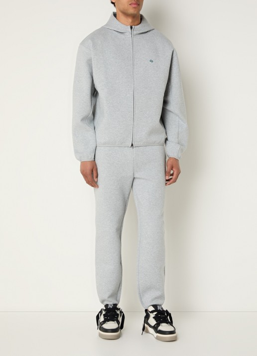 Represent 247 Numbers tapered fit joggingsbroek met logo en steekzakken - voorkant 3 grijsmele