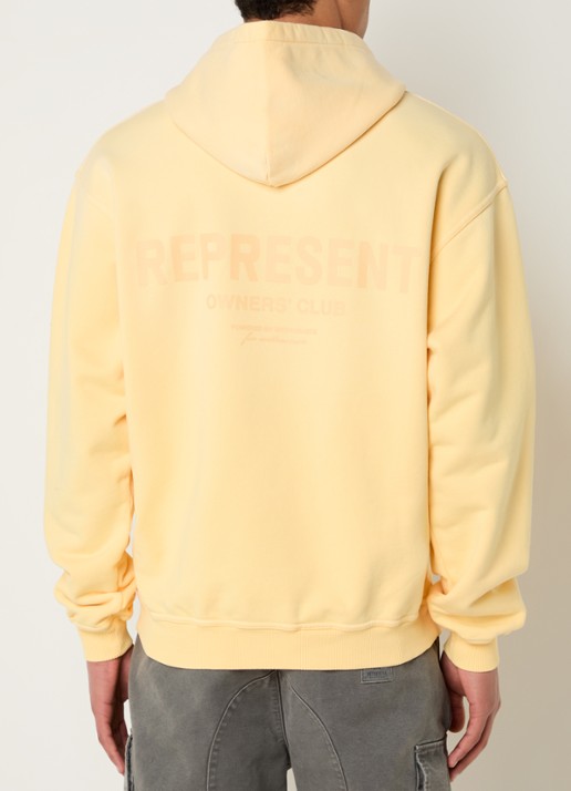 Represent Owners Club hoodie met logo- en backprint - detail 4 geel
