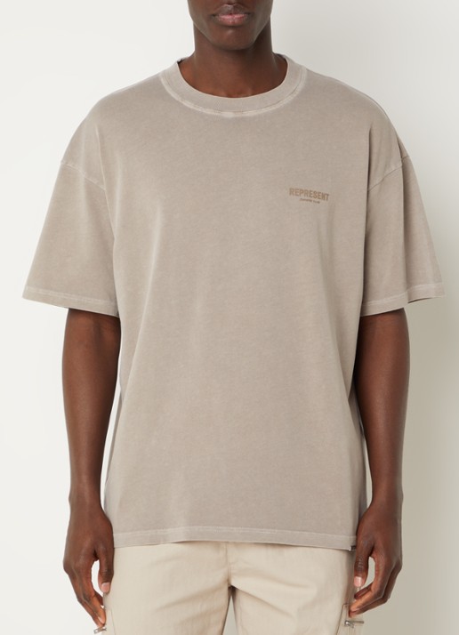 Represent Owners Club T-shirt met logo- en backprint - achterkant zand