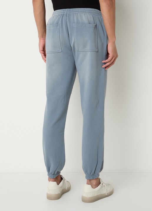 Represent Patron Of The Club tapered fit joggingbroek met verwassen afwerking en steekzakken - achterkant 3 staalblauw