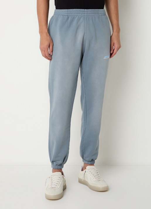 Represent Patron Of The Club tapered fit joggingbroek met verwassen afwerking en steekzakken - detail 4 staalblauw