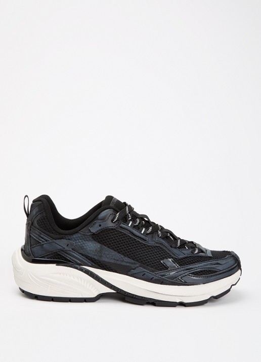 Represent Storm-Torn sneaker met details van mesh