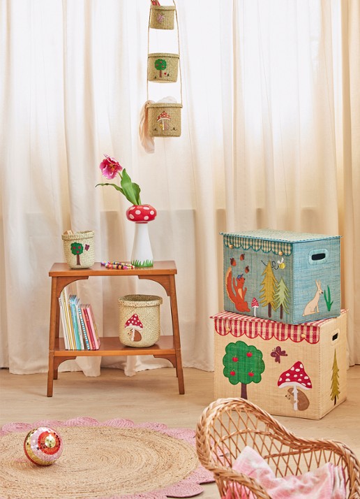 Rice Opbergmand van raffia 36 cm - voorkant 2 lichtblauw