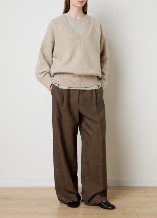 Róhe Classic grofgebreide oversized pullover in kasjmierblend met V-hals - voorkant 5 khaki