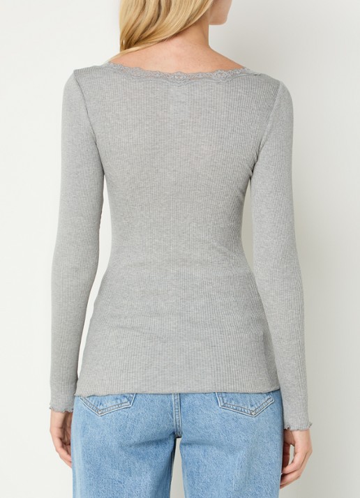 Rosemunde Babette longsleeve in zijdeblend met details van kant - achterkant 4 lichtgrijs