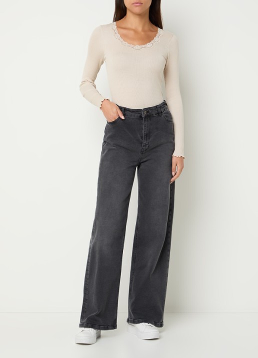 Rosemunde Babette longsleeve in zijdeblend met details van kant - voorkant 2 beige