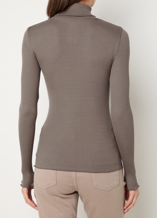Rosemunde Beatha longsleeve in zijdeblend met col - achterkant 4 zand