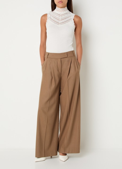 Rosemunde Benita mouwloze top in zijdeblend met details van kant - voorkant 2 gebroken wit