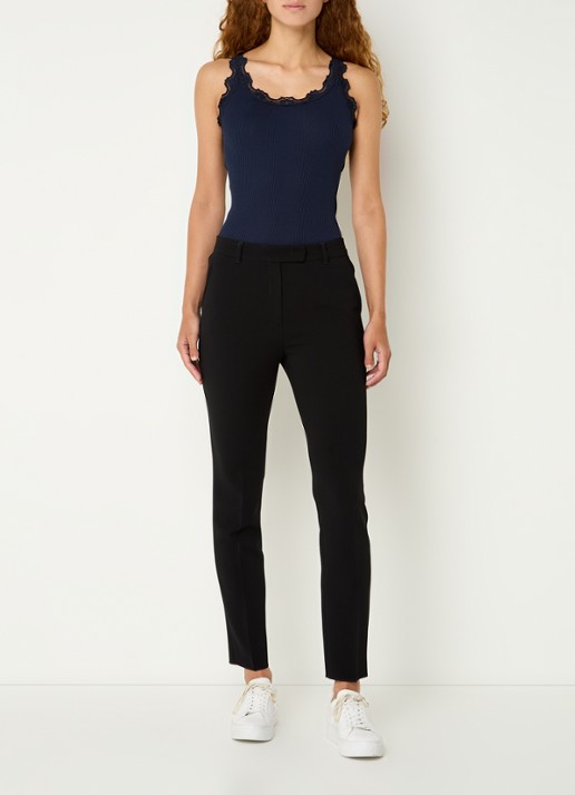 Rosemunde Benita top in zijdeblend met details van kant - voorkant 3 donkerblauw