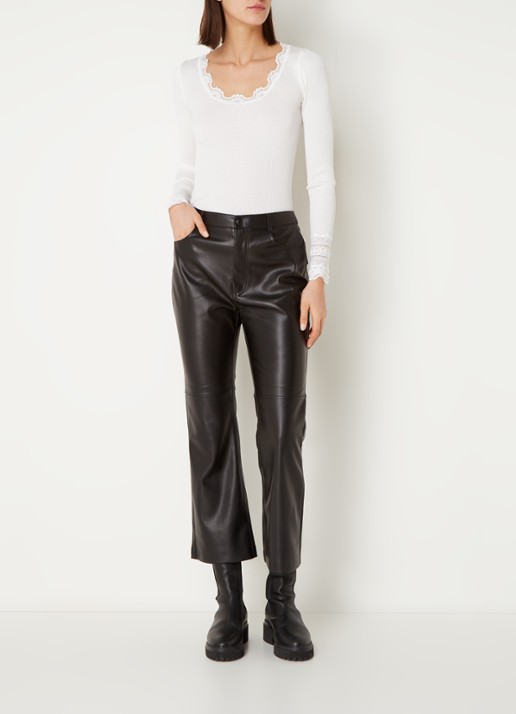 Rosemunde Longsleeve in zijdeblend met structuur en details van kant - voorkant 3 wit