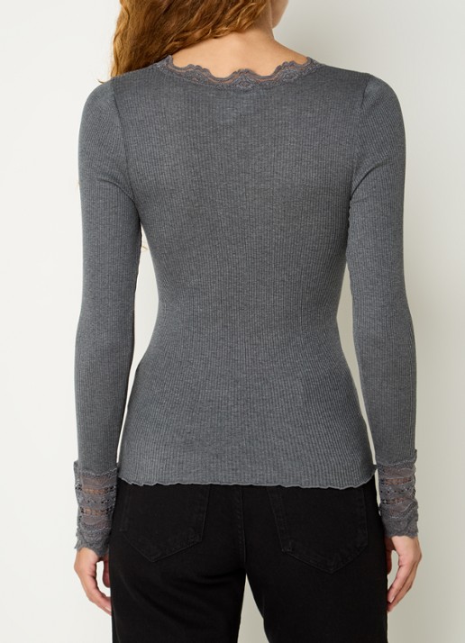 Rosemunde Longsleeve in zijdeblend met structuur en details van kant - achterkant donkergrijs