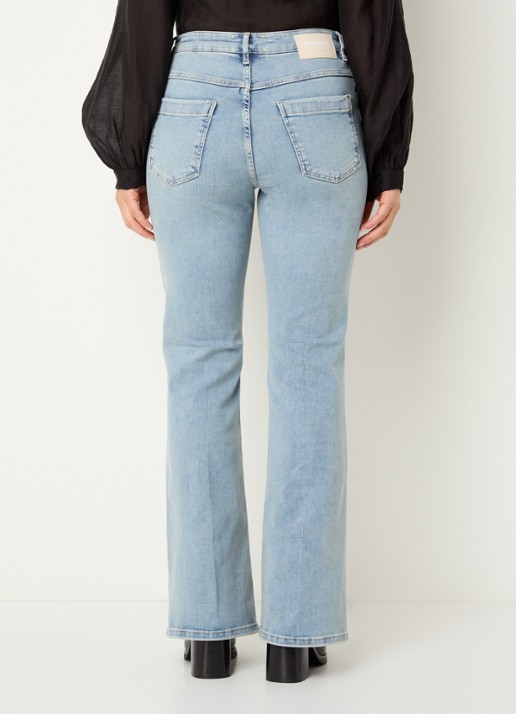Rosner Studio Rosner mid waist flared jeans met lichte wassing - achterkant 5 lichtblauw