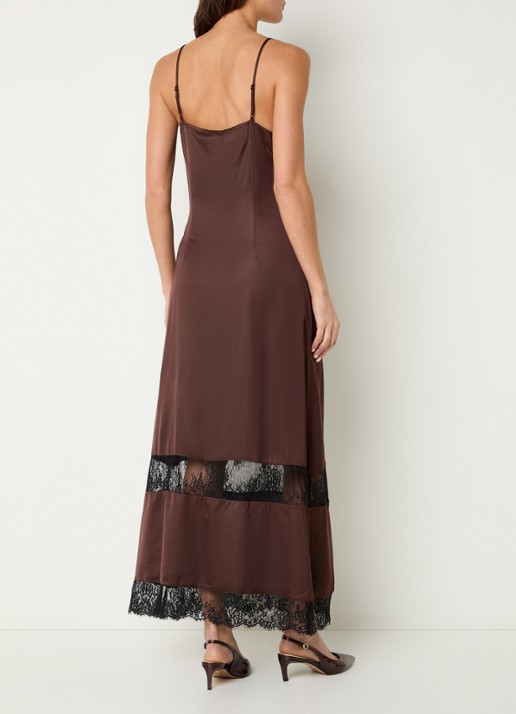 ROUGE EDIT Roulace maxi jurk van satijn met details van kant - achterkant bruin