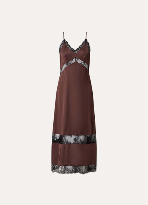ROUGE EDIT Roulace maxi jurk van satijn met details van kant - voorkant 3 bruin