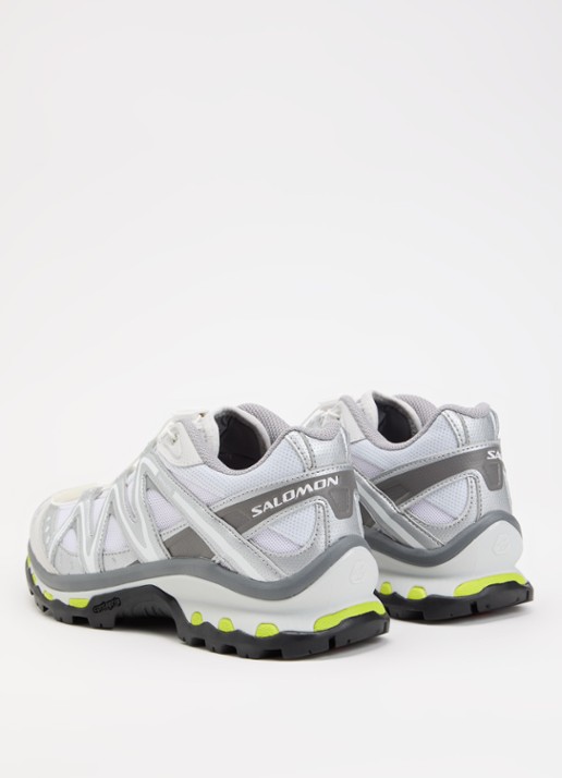 Salomon XT-Quest sneaker van mesh met logo - achterkant lichtgrijs