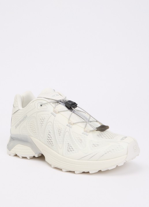 Salomon XT-Whisper Void sneaker met metallic finish - voorkant 2 gebroken wit