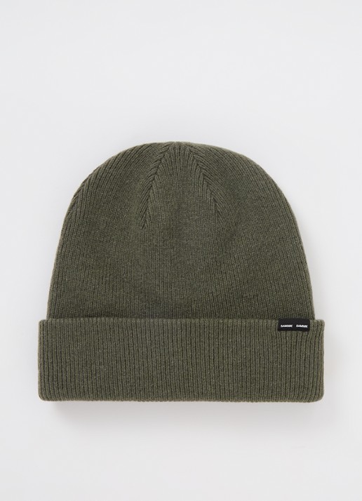 SAMSØE SAMSØE The Beanie fijngebreide muts in wolblend - voorkant bronsgroen