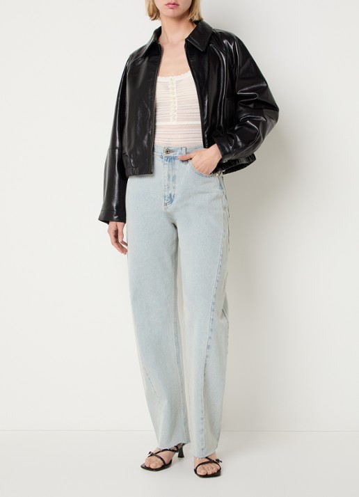 Sandro Cropped jack van lamsleer met steekzakken - voorkant 2 zwart