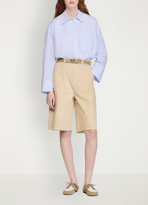 Sandro High waist wide fit korte broek van denim met bloem detail - voorkant 2 beige