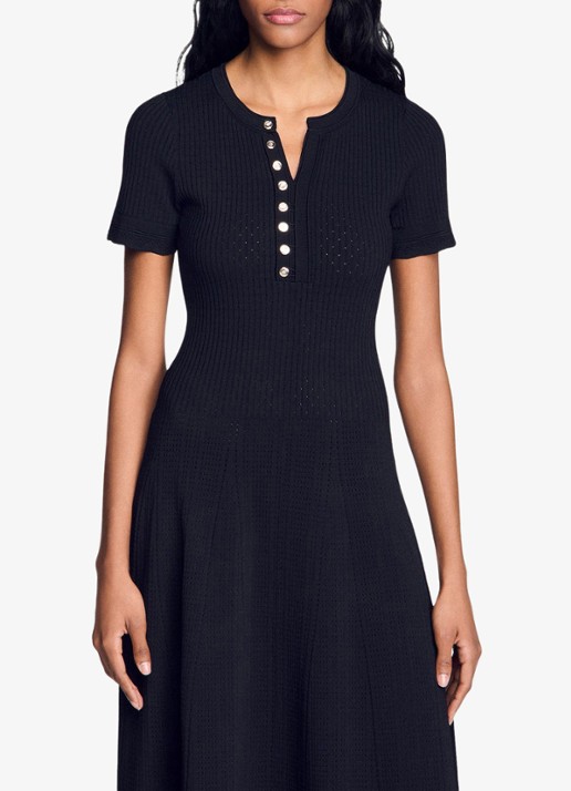 Sandro Ribgebreide maxi jurk met knoopdetail