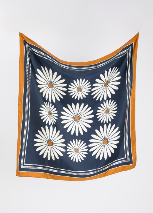 Sandro Sjaal van zijde met bloemenprint 90 x 90 cm - detail donkerblauw