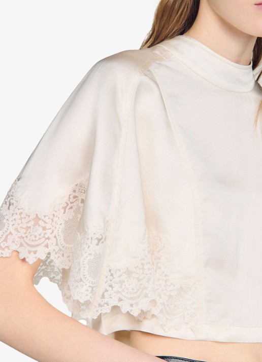 Sandro Top met opstaande kraag en details van kant - detail 2 beige