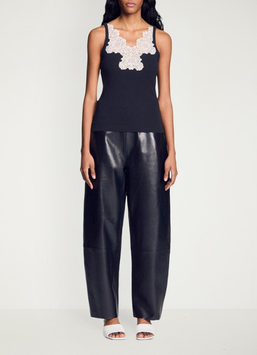 Sandro Top met spaghettibandjes en details van kant - detail 2 black / zwart