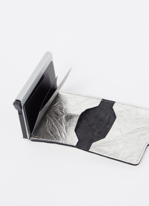 Secrid Miniwallet pasjeshouder van leer met metallic finish - voorkant 3 zilver