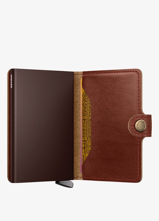Secrid Miniwallet+ pasjeshouder van leer - detail kastanjebruin