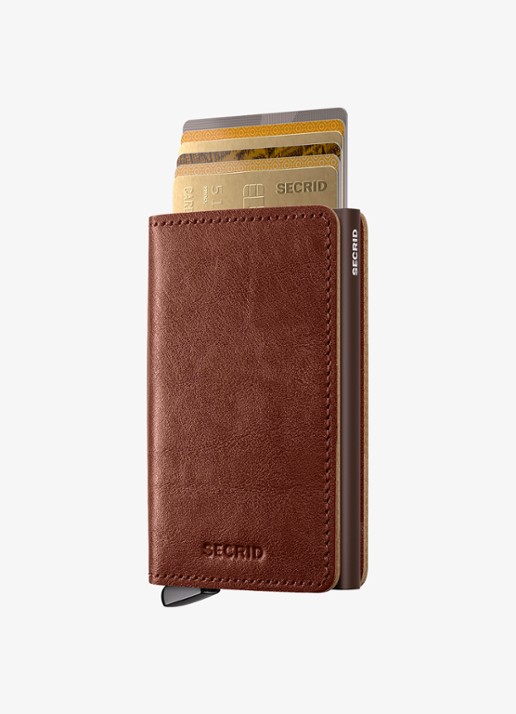 Secrid Slimwallet+ pasjeshouder van leer - voorkant kastanjebruin