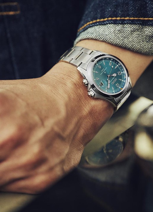 Seiko Prospex Alpinist horloge SPB503J1 - voorkant 2 zilver
