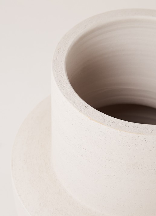 Serax Volumes vaas 30 cm - detail 3 beige