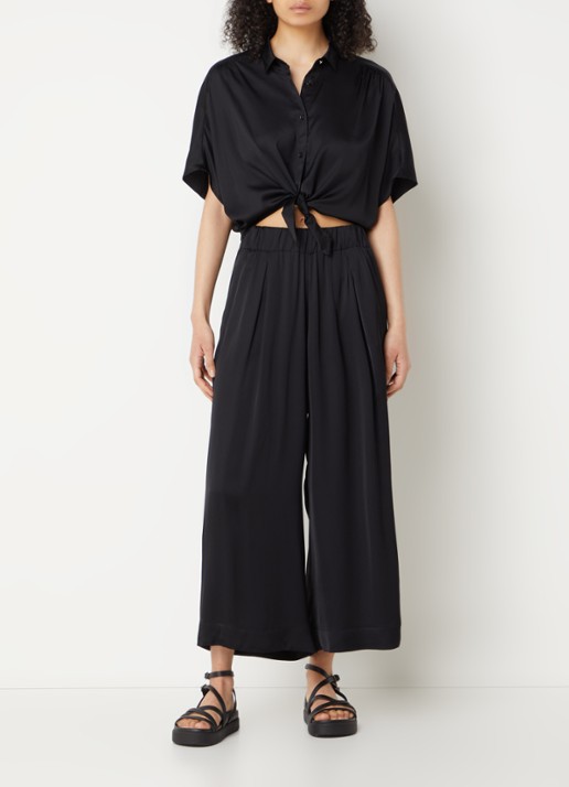 Sessùn Alfassa crop top van satijn met gestrikt detail - voorkant 2 zwart
