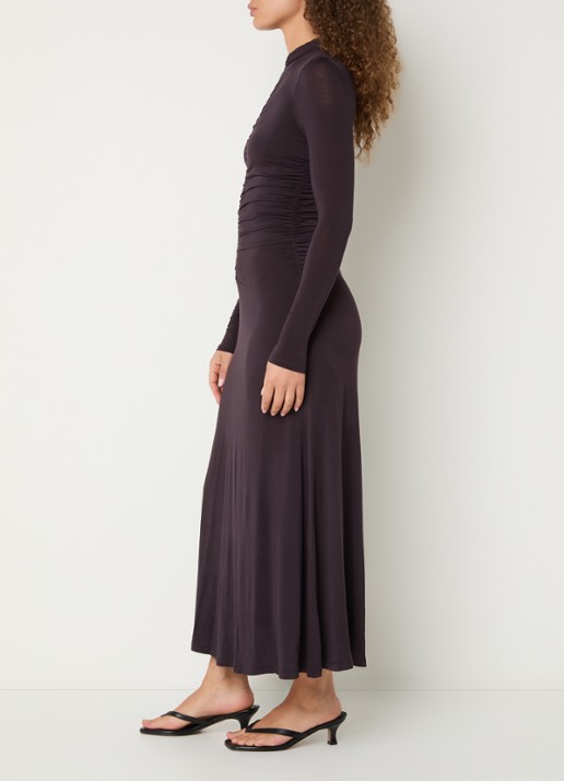 Sessùn Rita midi jurk met plooidetail - voorkant 2 aubergine