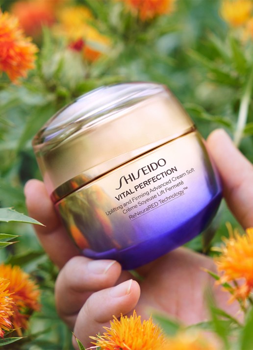 Shiseido Uplifting and Firming Advanced Cream Soft - dag- en nachtcrème - detail 4 undefined
