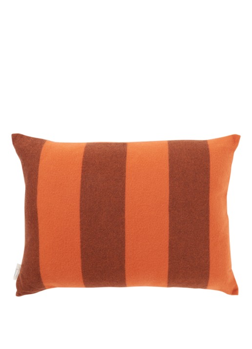 Silkeborg Uldspinderi The Sweater sierkussen 50 x 70 cm - voorkant orange
