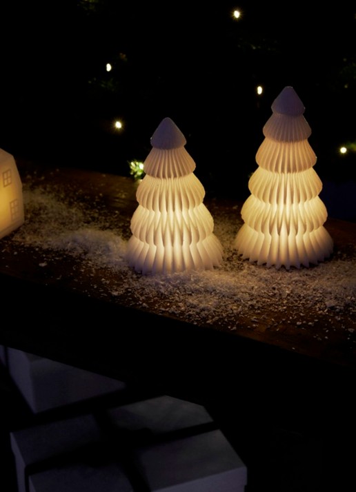 Sirius Claire kerstboom met LED verlichting 16 cm - detail wit
