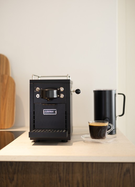 Sjöstrand The Original espressomachine M1-BL-EU-A - detail 7 zwart