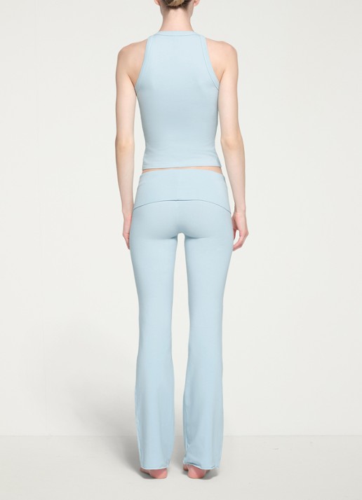 SKIMS Cotton Jersey mid waist straight fit loungebroek  - achterkant 3 lichtblauw