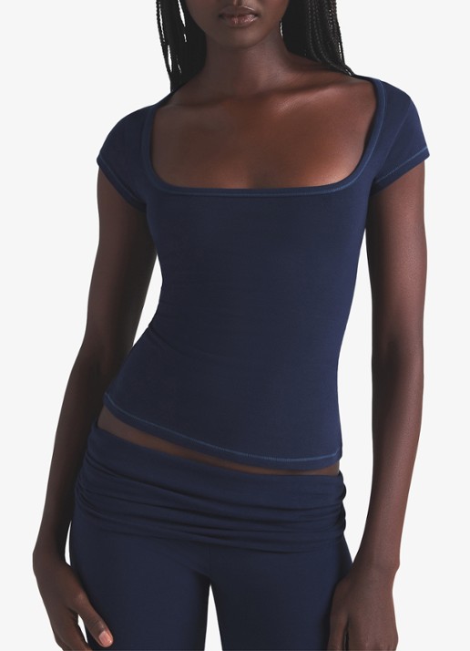 SKIMS Cotton Jersey t-shirt met rechthoekige hals - detail 2 donkerblauw