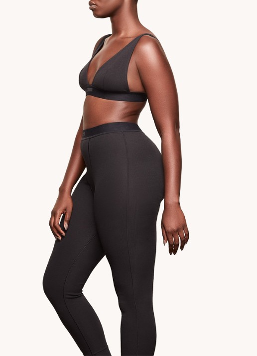 SKIMS Cotton Rib high waist loungebroek met ribstructuur - detail 3 zwart
