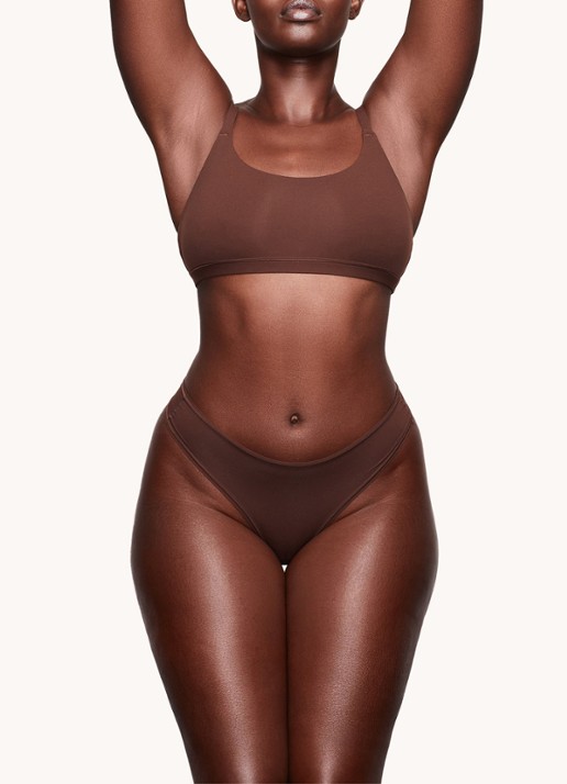 SKIMS Fits Everybody bralette zonder vulling - detail 2 donkerbruin
