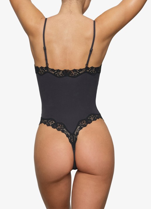 SKIMS Fits Everybody Lace stringbody  - achterkant 4 zwart